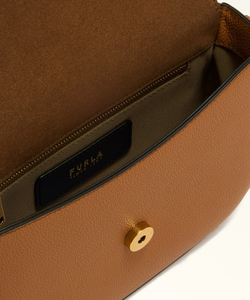 FURLA（フルラ）の「フルラ ムーンライト クロスボディバッグ（ショルダーバッグ・レディース・ブラウン/レッド/ダークグリーン/アッシュグレー/ブラック/インディゴブルー・ONE SIZE）」の10枚目の写真