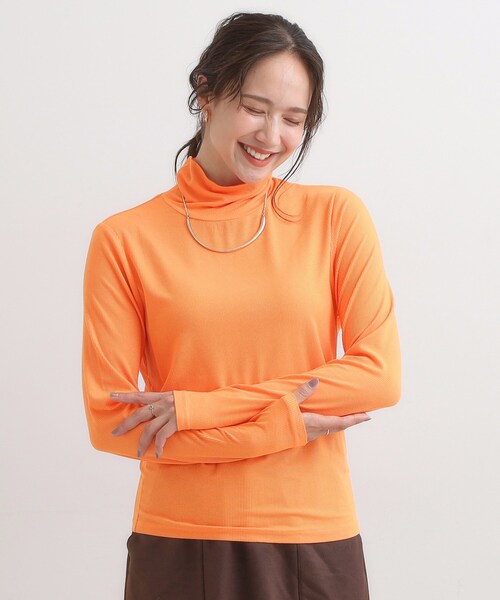 DRESKIP（ドレスキップ）の「【S-LL/吸湿発熱】なめらかとろみ インナータートル（Tシャツ/カットソー・レディース・ブラック/オレンジ/オフホワイト/ブルー/ブラック系2/イエロー系2/ダークブラウン・02/03/04/01）」の20枚目の写真