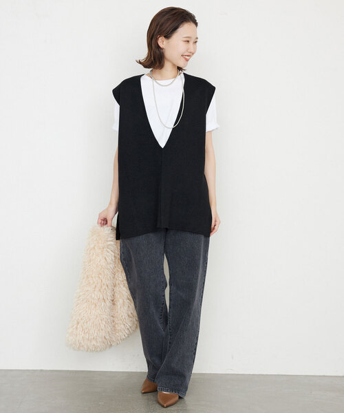 SLOBE IENA(スローブイエナ)の「《WEB限定/追加2》ダブルフェイスニットベスト(ベスト・レディース・ブラック/チャコールグレー・FREE)」の4枚目の写真