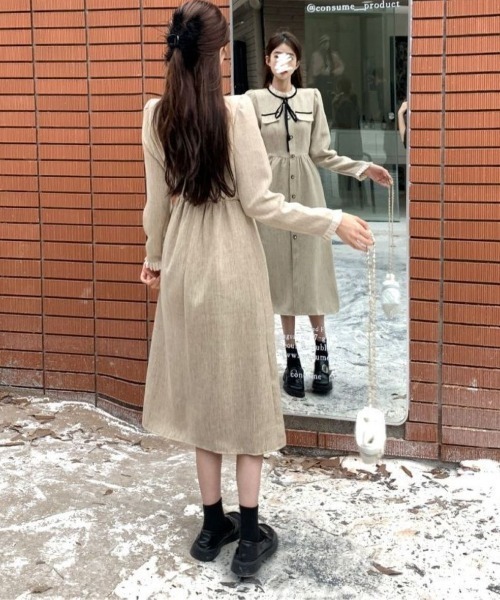 LETee(レティー)の「前ボタンスタンドカラーワンピース(ワンピース・レディース・ベージュ・FREE)」の7枚目の写真