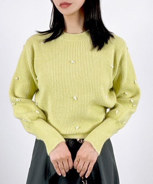 CLOTHY(クロシィ)の「【パール風モチーフが上品に輝くニットプルオーバー】パール付きニットトップス(ニット/セーター・レディース・ブラック/アイボリー/グリーン/ベージュ/オレンジ・FREE)」の6枚目の写真