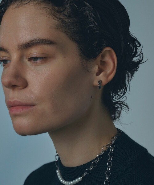 and cloud（アンドクラウド）の「Chain Charm Earring（イヤリング・レディース・ブラック系その他・FREE）」の4枚目の写真