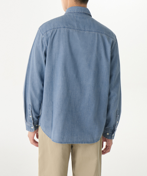 MUSINSA STANDARD（ムシンサスタンダード）の「リラックスデニムシャツ [ライトインディゴ]（シャツ/ブラウス・メンズ・その他・SMALL/MEDIUM/LARGE/X-LARGE/XX-LARGE）」の2枚目の写真