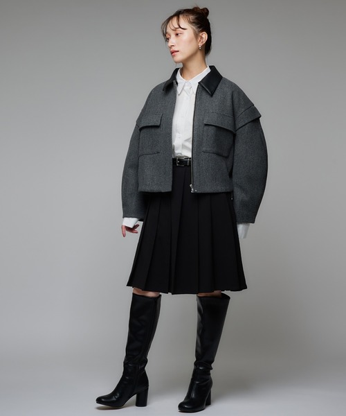 Narcissus(ナルシス)の「プリーツミディスカート/ミディアム丈/オフィスカジュアル/ベルト付き(スカート・レディース・グレー/ブラック・FREE)」の6枚目の写真