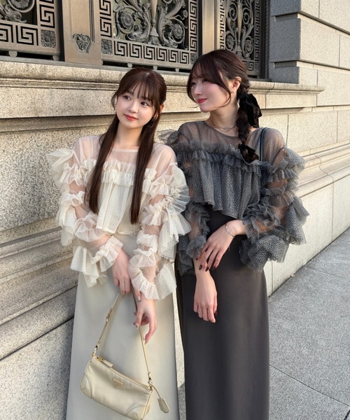mellowneon(メロウネオン)の「フリルラメチュールオケージョンワンピース(ワンピース・レディース・ベージュ/チャコールグレー・SMALL/MEDIUM)」の13枚目の写真