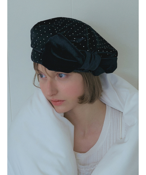 VELVET BOW BERET IN SHINE BLACK