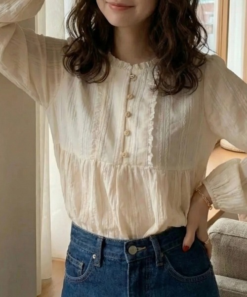 cammie（キャミー）の「フリルデザイントップス（シャツ/ブラウス・レディース・ホワイト/アイボリー・M/L）」の8枚目の写真
