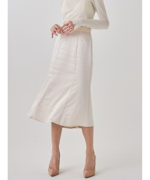 AMATERAS(アマテラス)の「camellia airy satin skirt(スカート・レディース・ライトブルー/アイボリー/イエロー/ライトピンク・SM/ML)」の2枚目の写真