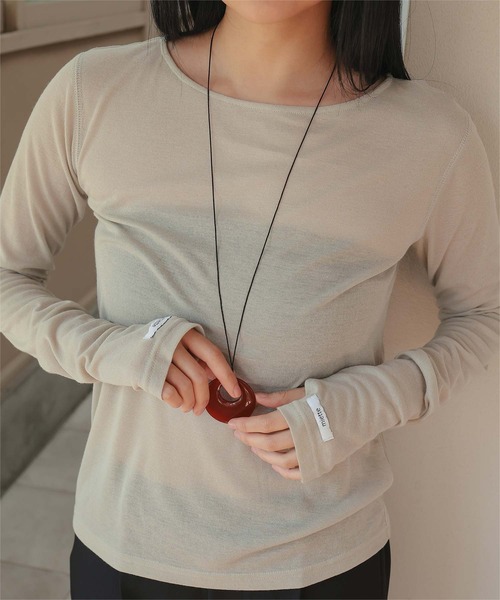 miette(ミエット)の「フィンガーホールシアートップス(Tシャツ/カットソー・レディース・カーキ/グレイッシュベージュ/ライトブルー/杢グレー/オフホワイト/ブラック系その他/ホワイト系その他・S/M/L)」の22枚目の写真