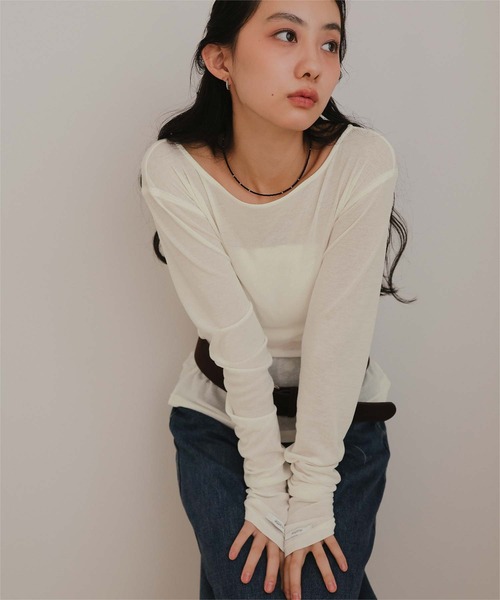 miette(ミエット)の「フィンガーホールシアートップス(Tシャツ/カットソー・レディース・カーキ/グレイッシュベージュ/ライトブルー/杢グレー/オフホワイト/ブラック系その他/ホワイト系その他・S/M/L)」の11枚目の写真