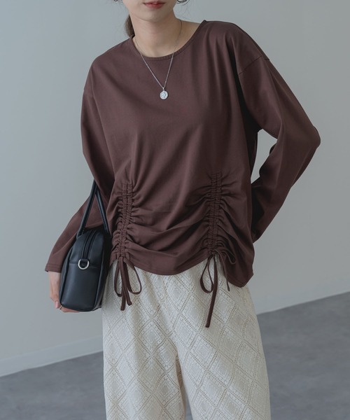 SABUROKU(サブロク)の「【SABUROKU】きゅっと絞った シルエットが可愛い 裾ドロストプルオーバー(Tシャツ/カットソー・レディース・グレー/ブルー/ブラウン・M)」の3枚目の写真