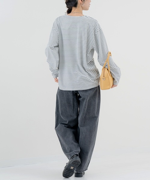 SABUROKU(サブロク)の「【SABUROKU】きゅっと絞った シルエットが可愛い 裾ドロストプルオーバー(Tシャツ/カットソー・レディース・グレー/ブルー/ブラウン・M)」の9枚目の写真