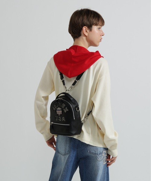 AVIREX（アヴィレックス）の「《直営店限定》VARSITY LEATHER MINI BACKPACK（バックパック/リュック・レディース・ブラック/レッド・F）」の3枚目の写真