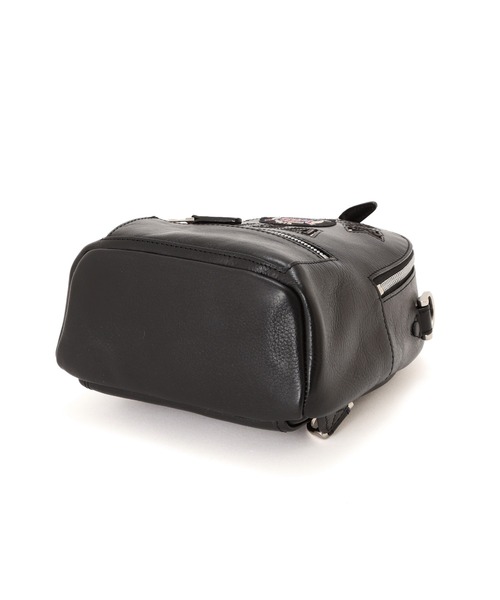 AVIREX（アヴィレックス）の「《直営店限定》VARSITY LEATHER MINI BACKPACK（バックパック/リュック・レディース・ブラック/レッド・F）」の17枚目の写真