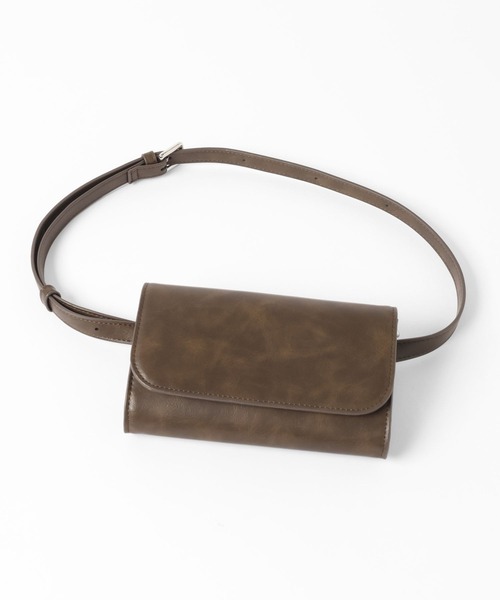 LOWRYS FARM（ローリーズファーム）の「フェイクレザー２ＷＡＹウエストポーチ　640622（ボディバッグ/ウエストポーチ・レディース・ブラウン/ブラック・FREE）」の4枚目の写真