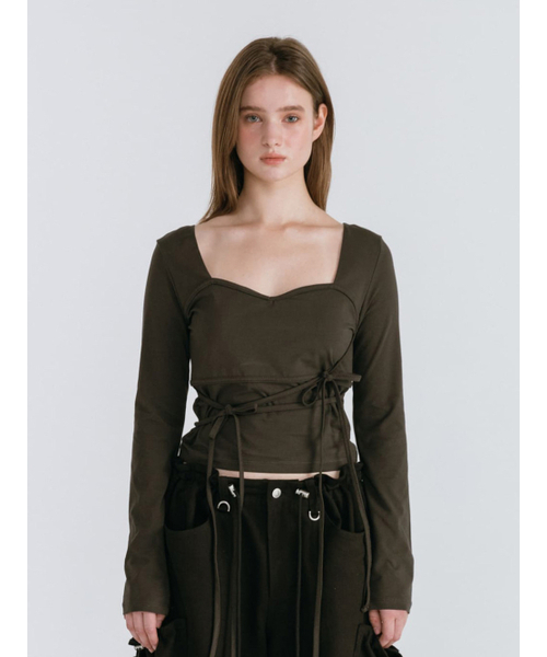 MOIFAIRE(モイフェア)の「RIBBON HEART NECK T-SHIRT / CHARCOAL(Tシャツ/カットソー・レディース・その他・ONE SIZE)」の3枚目の写真