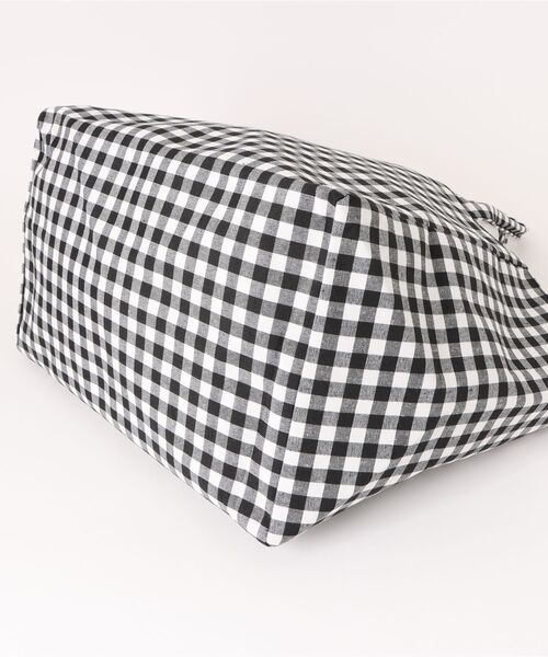 Mignonjour(ミニョンジュール)の「FReePLACe/大容量 ギンガムチェックトートバッグ X12752(トートバッグ・レディース・ブラック/レッド・FREE)」の6枚目の写真
