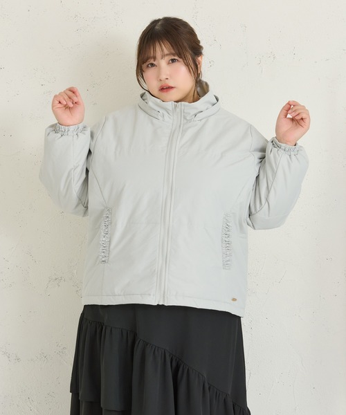 Louiosy(ルオシー)の「【大きいサイズ】チャーム付き取り外しフードファー中綿ジャケット(ダウンジャケット/コート・レディース・アイボリー/ライトブルー・LL/3L/4L)」の3枚目の写真