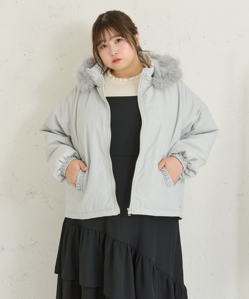 Louiosy(ルオシー)の「【大きいサイズ】チャーム付き取り外しフードファー中綿ジャケット(ダウンジャケット/コート・レディース・アイボリー/ライトブルー・LL/3L/4L)」の11枚目の写真