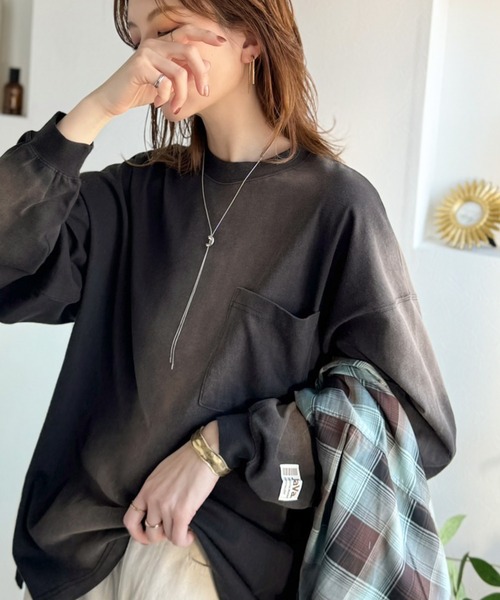 Java(ジャバ)の「《JaVaジャバコラボ》垢抜け!大人のストリートstyleを作る。綿100%スプレーダイオーバーサイズTシャツ(長袖)(Tシャツ/カットソー・メンズ・ライトブルー/ブラック/パープル/ブラウン・LARGE/MEDIUM/X-LARGE)」の7枚目の写真