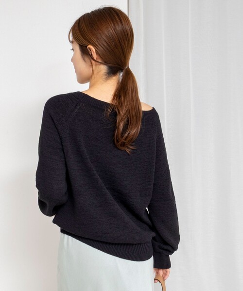 Rie Miller(リエミラー)の「《手洗い可能》ボートネックプルオーバーテープヤーン(ニット/セーター・レディース・ベージュ/ホワイト/ライトブルー/ブラック・38)」の9枚目の写真