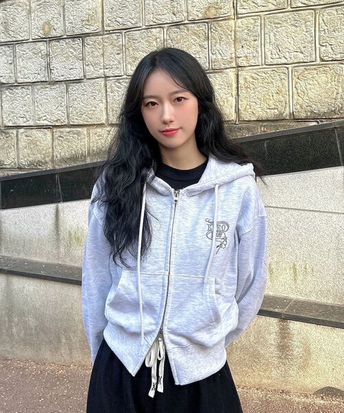 IFYOUWANT（イフユーウォント）の「2 WAY CROP HOOD ZIPUP whitegray（パーカー・レディース・その他・ONE SIZE）」の3枚目の写真