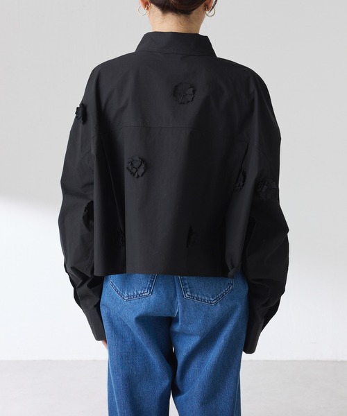 PROVOKE (プロヴォーク)の「PROVOKE別注/フラワーモチーフシャツ(シャツ/ブラウス・レディース・サックスブルー/ブラック・FREE)」の12枚目の写真