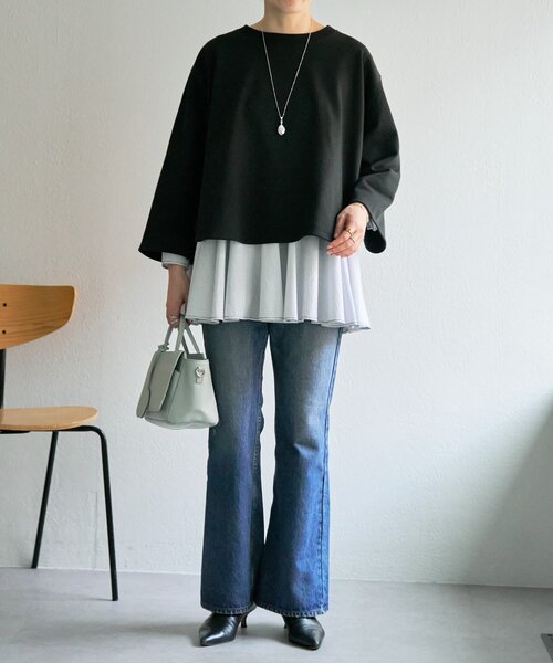 BEARDSLEY（ビアズリー）の「フレアコンビトレーナー（Tシャツ/カットソー・レディース・ブラック/アイボリー・FREE）」の4枚目の写真