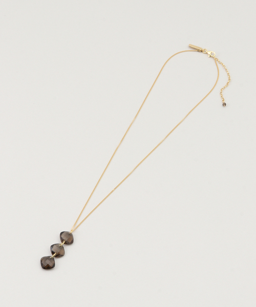 Noble(ノーブル)の「mounir/ムーニエ スリーストーンネックレス(スモーキークォーツ)(ネックレス・レディース・ゴールド・FREE)」の2枚目の写真