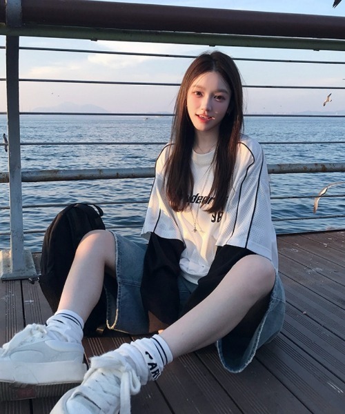 Ritzy(リッツィー)の「Y2Kロゴデザイン フェイクレイヤードロングTシャツ(Tシャツ/カットソー・レディース・ホワイト/レッド・M/L)」の21枚目の写真