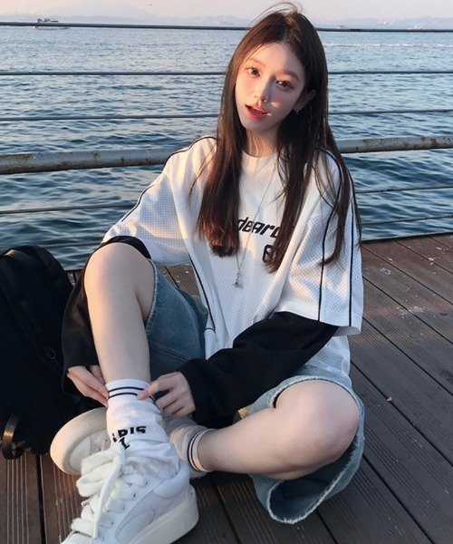 Ritzy(リッツィー)の「Y2Kロゴデザイン フェイクレイヤードロングTシャツ(Tシャツ/カットソー・レディース・ホワイト/レッド・M/L)」の22枚目の写真