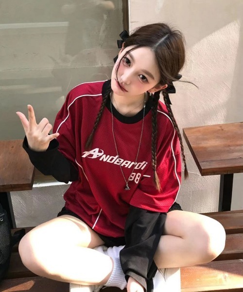 Ritzy(リッツィー)の「Y2Kロゴデザイン フェイクレイヤードロングTシャツ(Tシャツ/カットソー・レディース・ホワイト/レッド・M/L)」の3枚目の写真