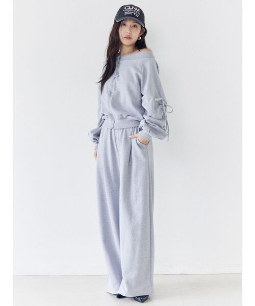 CALNAMUR（カルナムール）の「フロントジップオフショルスウェット（スウェット・レディース・グレー/ネイビー/ホワイト・FREE）」の17枚目の写真