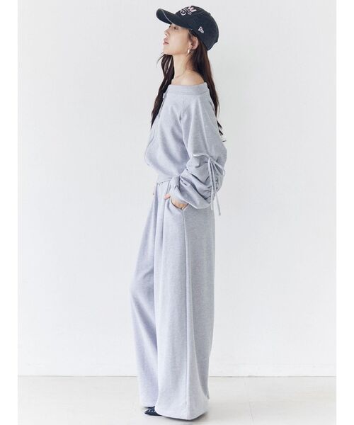 CALNAMUR（カルナムール）の「フロントジップオフショルスウェット（スウェット・レディース・グレー/ネイビー/ホワイト・FREE）」の19枚目の写真