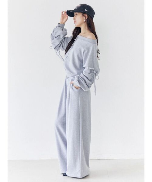 CALNAMUR（カルナムール）の「フロントジップオフショルスウェット（スウェット・レディース・グレー/ネイビー/ホワイト・FREE）」の20枚目の写真