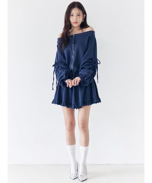 CALNAMUR（カルナムール）の「フロントジップオフショルスウェット（スウェット・レディース・グレー/ネイビー/ホワイト・FREE）」の22枚目の写真