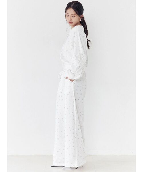 CALNAMUR（カルナムール）の「フロントジップオフショルスウェット（スウェット・レディース・グレー/ネイビー/ホワイト・FREE）」の15枚目の写真