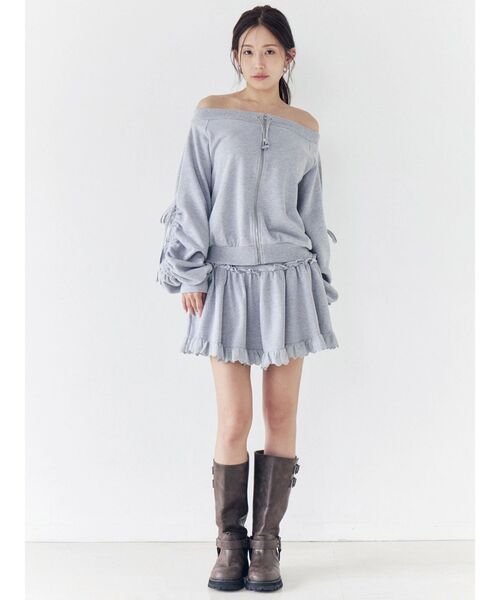 CALNAMUR（カルナムール）の「フロントジップオフショルスウェット（スウェット・レディース・グレー/ネイビー/ホワイト・FREE）」の4枚目の写真