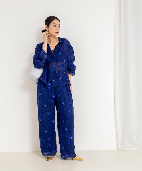 NOLLEY’S（ノーリーズ）の「《セットアップ対応》【KIRYU】 MIXウォッシャブルフラワー柄ジャガードパンツ（その他パンツ・レディース・ロイヤルブルー・38）」の15枚目の写真