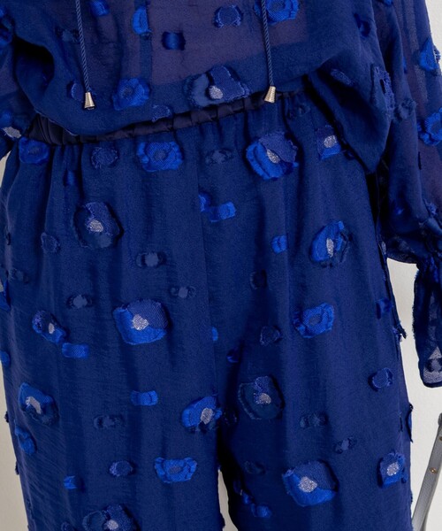 NOLLEY’S（ノーリーズ）の「《セットアップ対応》【KIRYU】 MIXウォッシャブルフラワー柄ジャガードパンツ（その他パンツ・レディース・ロイヤルブルー・38）」の4枚目の写真