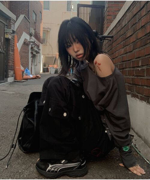 as you are（アズユーアー）の「クロスアンダースナップロングスリーブチャコール（Tシャツ/カットソー・レディース・その他・OS）」の6枚目の写真