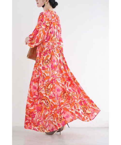 cawaii（カワイイ）の「エネルギッシュな色を纏うフラワーパターンロングワンピース（紐リボン付き）（ワンピース・レディース・オレンジ・FREE）」の9枚目の写真