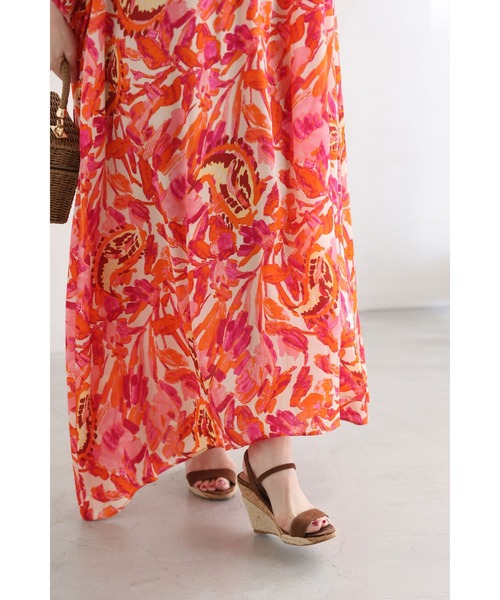 cawaii（カワイイ）の「エネルギッシュな色を纏うフラワーパターンロングワンピース（紐リボン付き）（ワンピース・レディース・オレンジ・FREE）」の15枚目の写真
