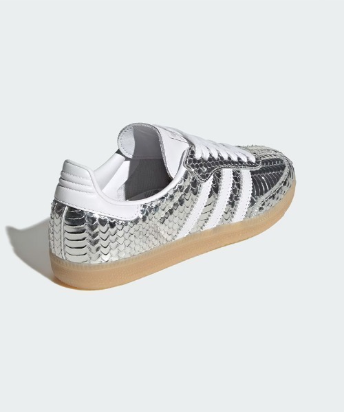 adidas（アディダス）の「adidas/アディダス/SAMBA OG W（スニーカー・メンズ・シルバー・23.5cm/24.0cm/24.5cm/25.0cm/25.5cm/26.0cm/26.5cm/27.0cm/27.5cm/28.0cm/23.0cm）」の3枚目の写真