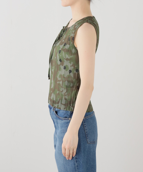 P.A.M.(パム)の「P.A.M. / パークスアンドミニ KALLIMA PLEATED TANK TOP(タンクトップ・レディース・カーキ・SMALL)」の3枚目の写真