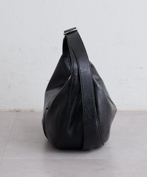 Kastane(カスタネ)の「【一部店舗限定】B フェイクレザームーンBAG(ハンドバッグ・レディース・アイボリー/ブラック/イエロー・FREE)」の9枚目の写真