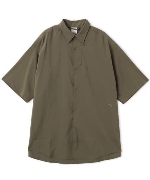 PUMA(プーマ)の「PUMA OVERSIZED SS SHIRT / プーマ ユニセックス オーバーサイズド ショートスリーブ シャツ(シャツ/ブラウス・メンズ・ブラック/ベージュ/グリーン・S/XL/L/M)」の3枚目の写真