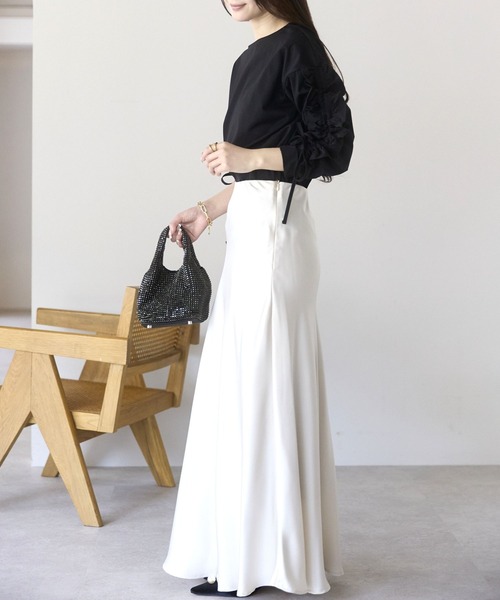 PREFERIR（プレフェリール）の「【洗える／綿混】シャーリングフリル七分袖カットソーブラウス（着丈58cm）／通勤・きれいめ・体型カバー（Tシャツ/カットソー・レディース・カーキ/オフホワイト/ブラック・FREE）」の13枚目の写真