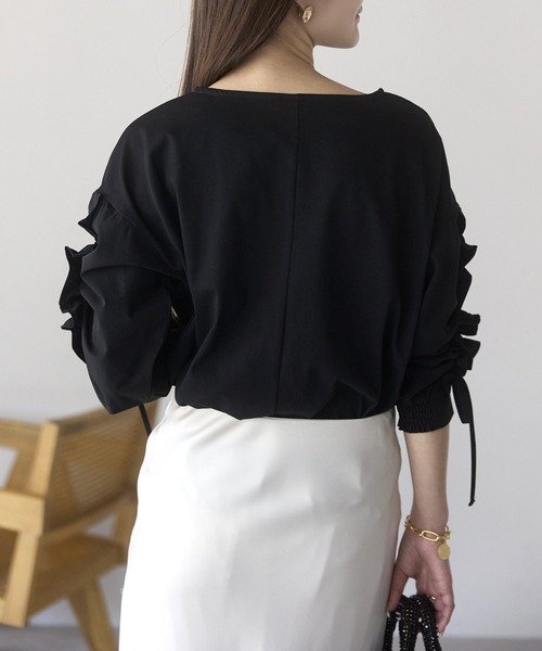 PREFERIR（プレフェリール）の「【洗える／綿混】シャーリングフリル七分袖カットソーブラウス（着丈58cm）／通勤・きれいめ・体型カバー（Tシャツ/カットソー・レディース・カーキ/オフホワイト/ブラック・FREE）」の21枚目の写真