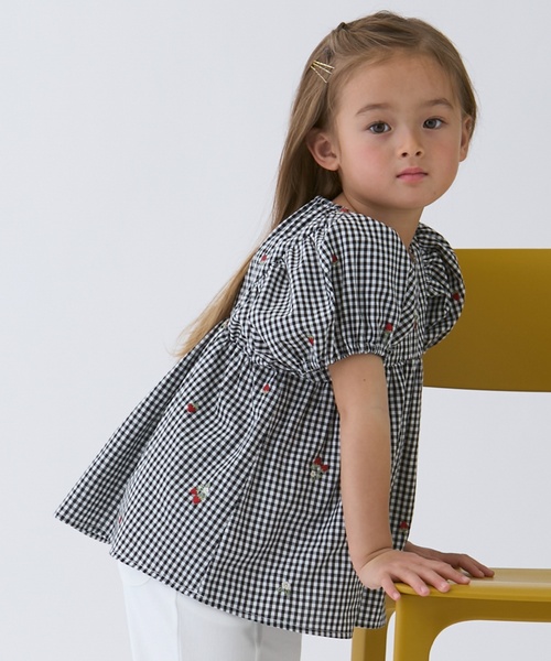 petit main(プティマイン)の「【リンク】いちごパフチュニック(シャツ/ブラウス・キッズ・ブラック/アイボリー/ブルー・130cm/80cm/110cm/120cm/90cm/100cm)」の7枚目の写真